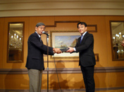 廣川理事長と榎本和生先生